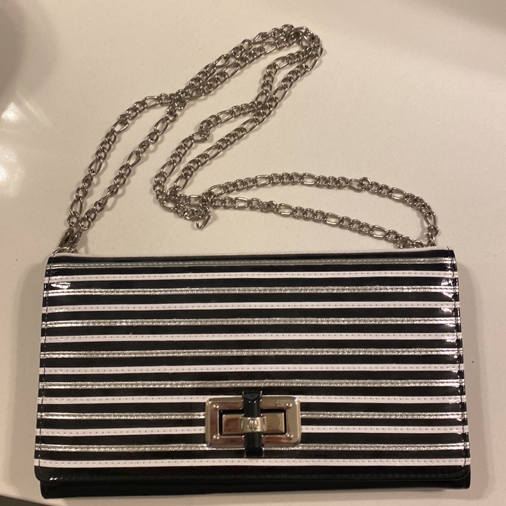 WHBM Clutch, black/silver/white
